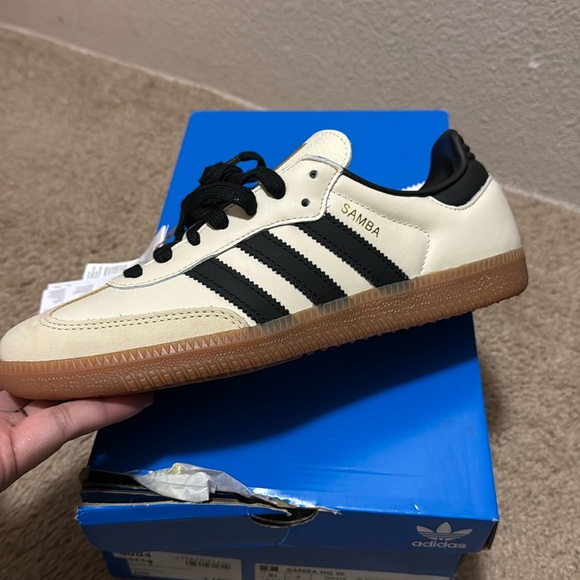 adidas Shoes - Women’s samba OG ‘cream white sand strata’